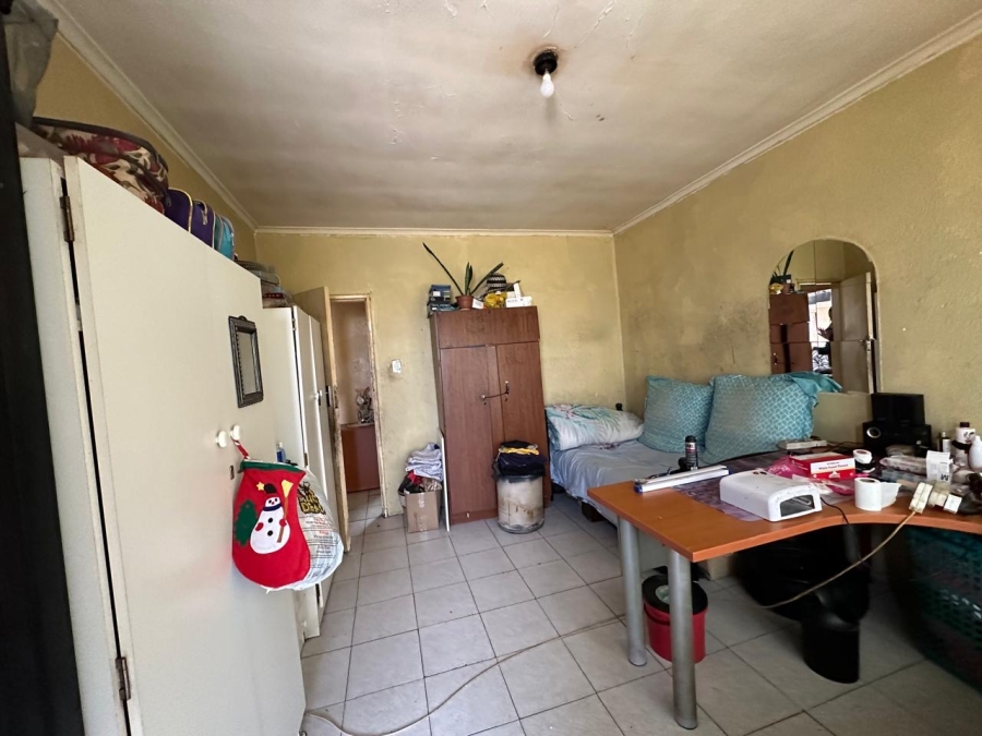 2 Bedroom Property for Sale in Oakdene Western Cape